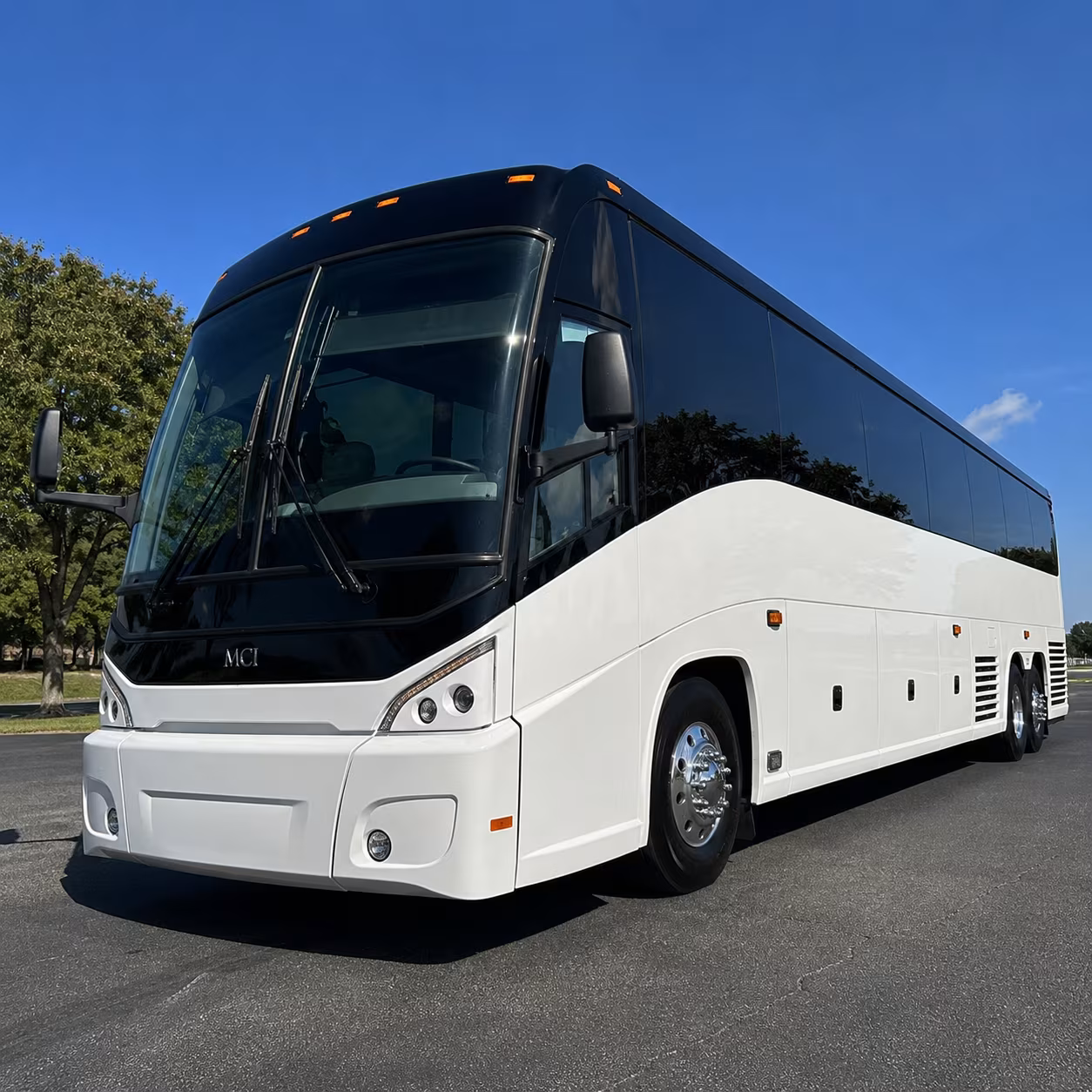 airport shuttles between woodbury campuses and msp