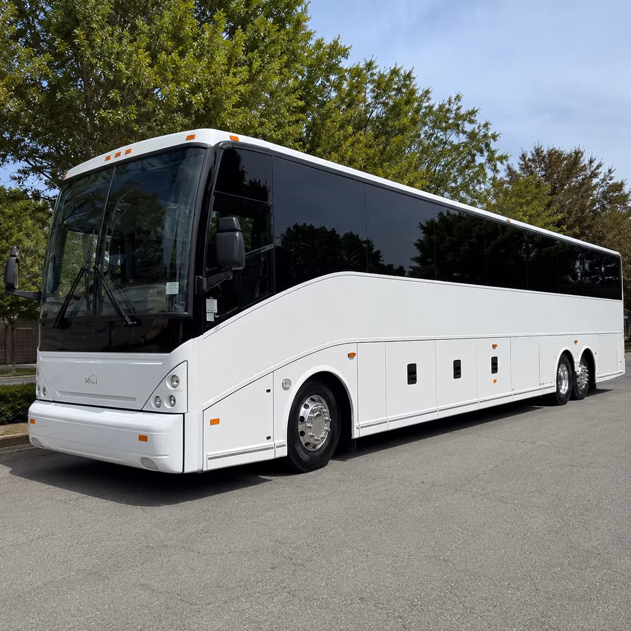 charter bus shuttle service to minneapolis saint paul international airport msp