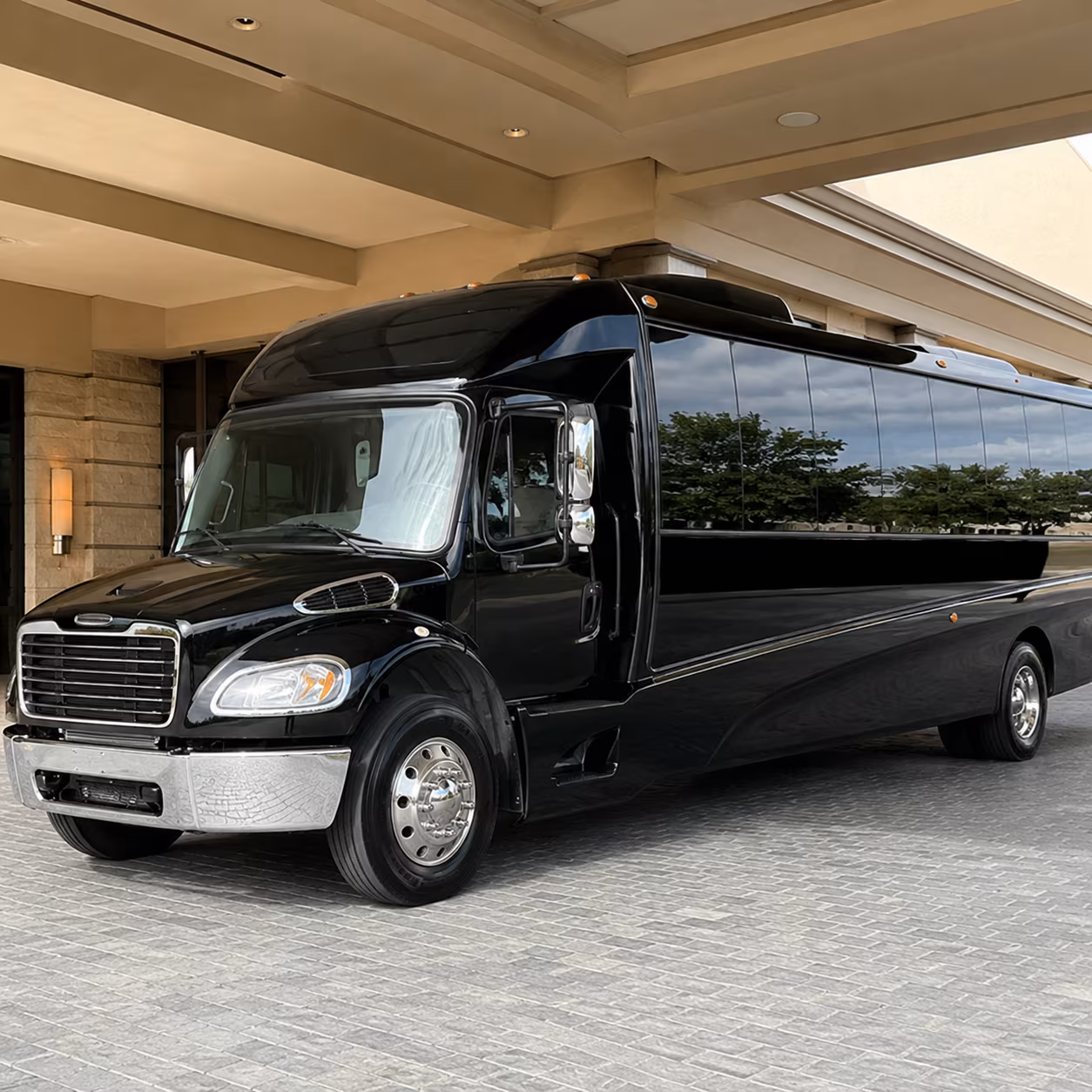 minibuses and charter buses to target field for twins games
