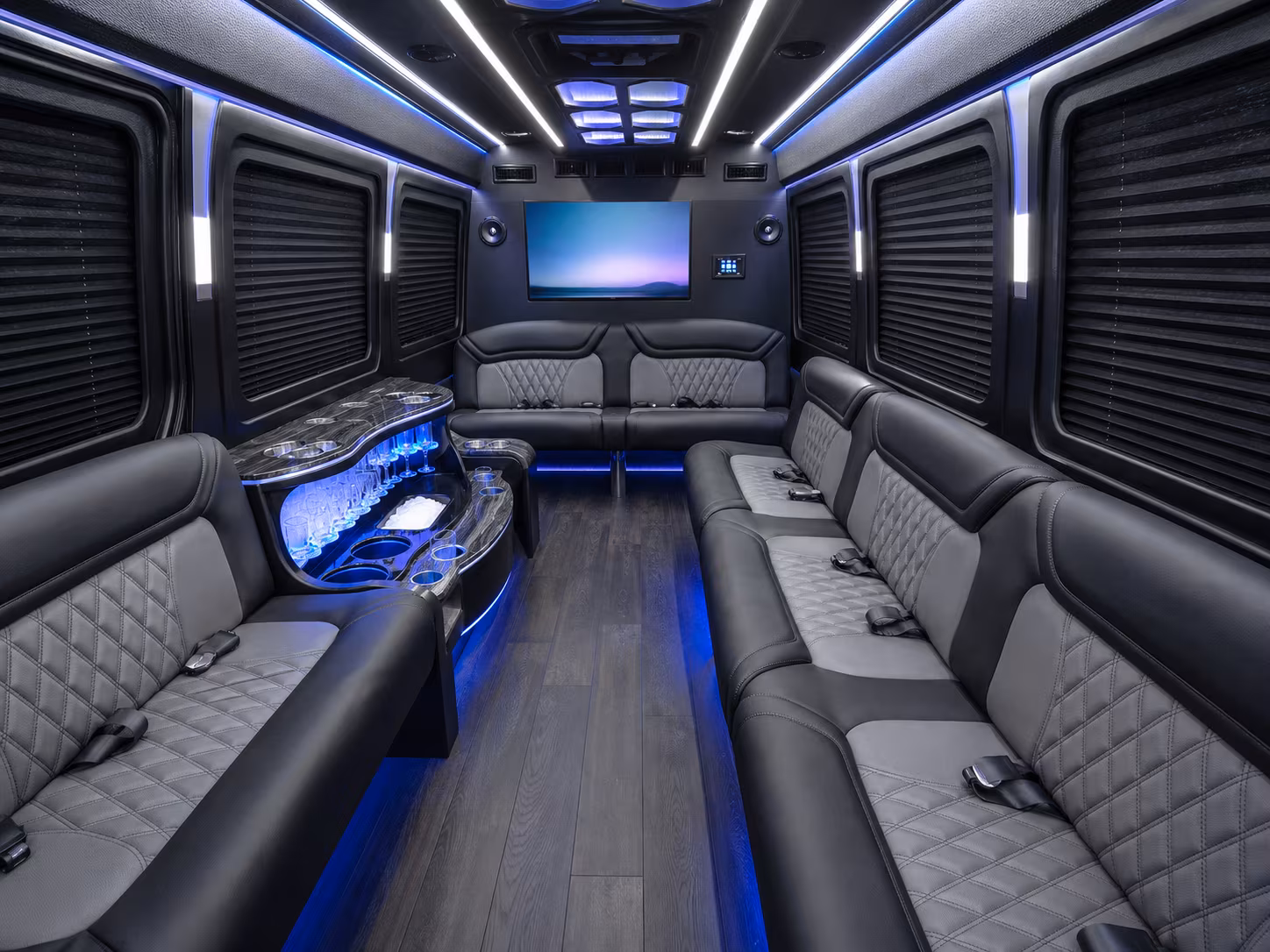 woodbury airport transportation onboard seating
